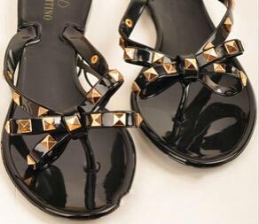 New 2019 Woman Summer Sandals Rivets big bowknot Flip Flops Beach Sandalias Femininas Flat Jelly Designer Sandals Channel