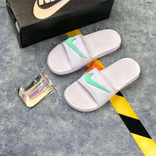 NEW ARRIVAL brand designer splppers HIGH QUALITY men and women designer scuffs wholesale designer summer beach sandals