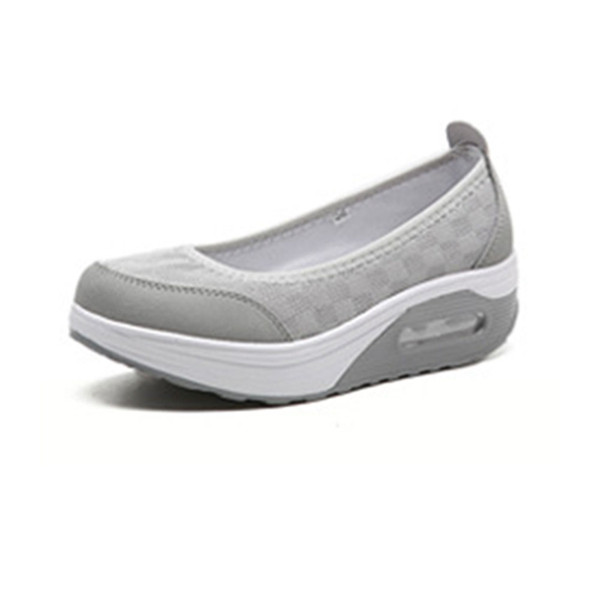 Summer Women Platform Shoes Woman Casual Air Mesh Breathable Shoes Slip On Gray Fabric zapatos mujer