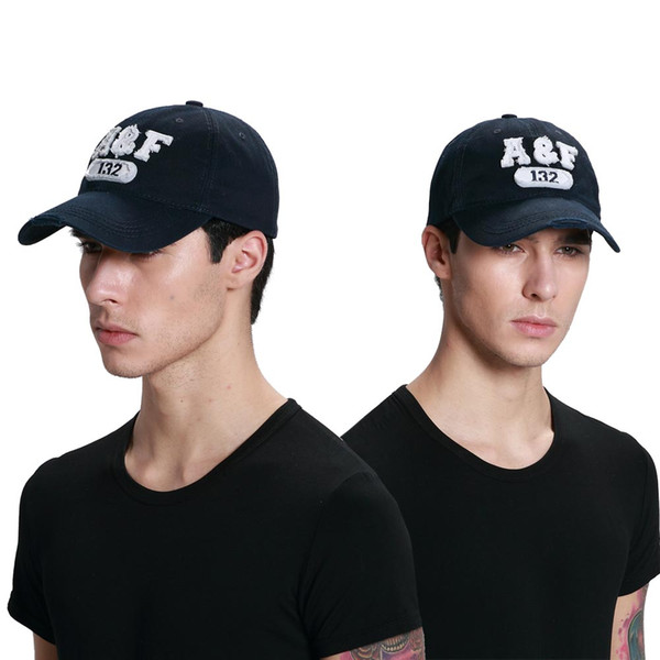 2019 New fashion Designer Mens Baseball Caps Brand Hats Embroidered Mens Women Hats Women Casual Hat Sun Hats Sports Caps