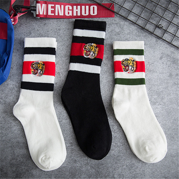 2019 Designer Socks Embroidery Tiger Head Stripes Off Black White Breathable Cotton Sports Socks for Women