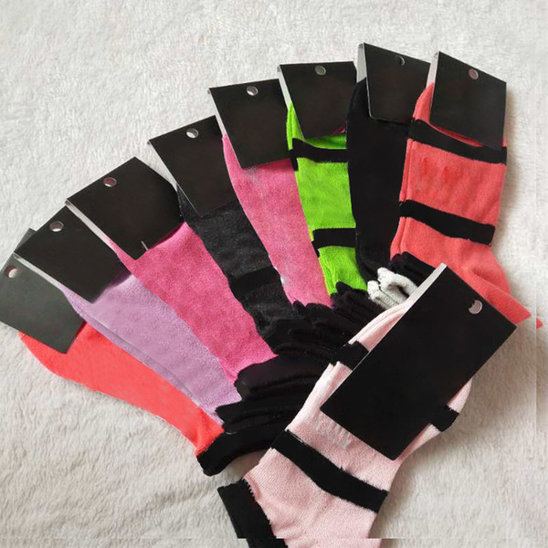 Fashion Pink Black Grey Multicolors Unisex Socks With Tags Cardboard Socks Sports Football Cheerleaders Adult Short Sock Cotton