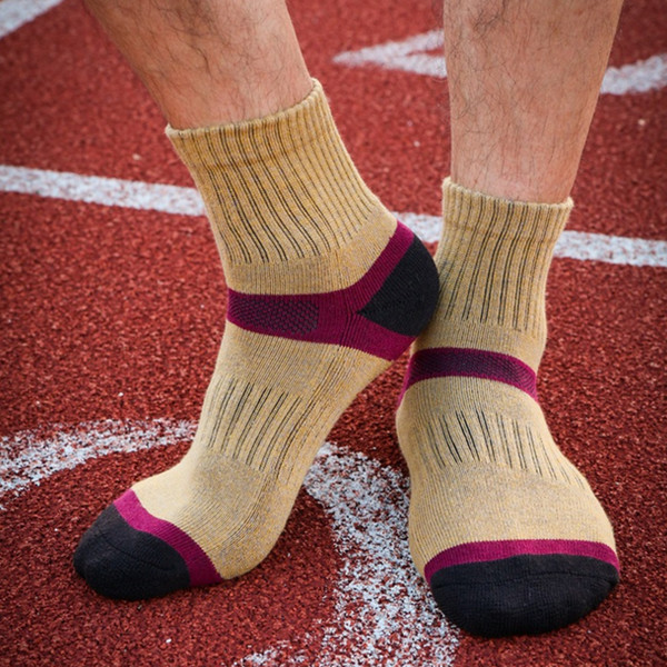 Brand New Mens Cotton thick bottom towel Deodorant movement male socks high elite basketball football soccer sports crew sock terry socks