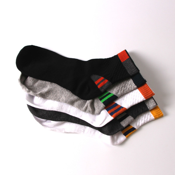 EU 35-45 High Quality Men Socks Cotton Bamboo Fiber Classic Breathable Suck sweat Mesh Mountain Socks Professional Elite Basketball Socks