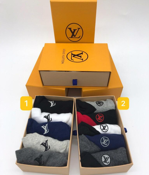 With retail box Famous Brand Luxury Unisex short Socks Brand Design Sports Socks Fashions Mans Womans Comfortable Casual Socks B11