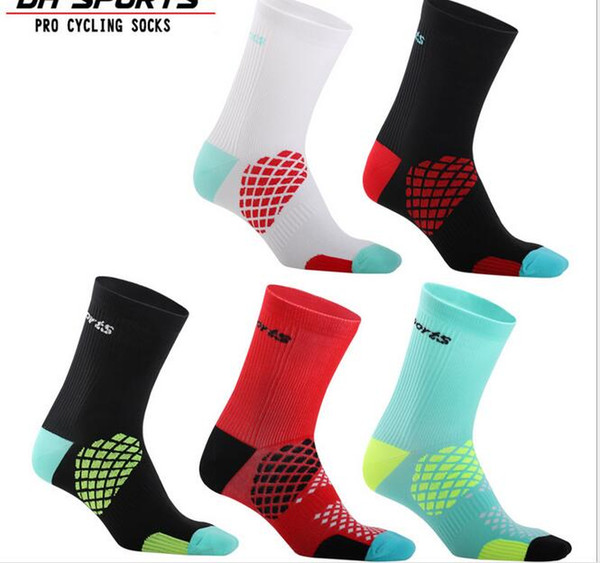 New DHSPORTS bicycle riding sports socks mens stckings running basketball full rubber breathable comfortable bicycle team socks