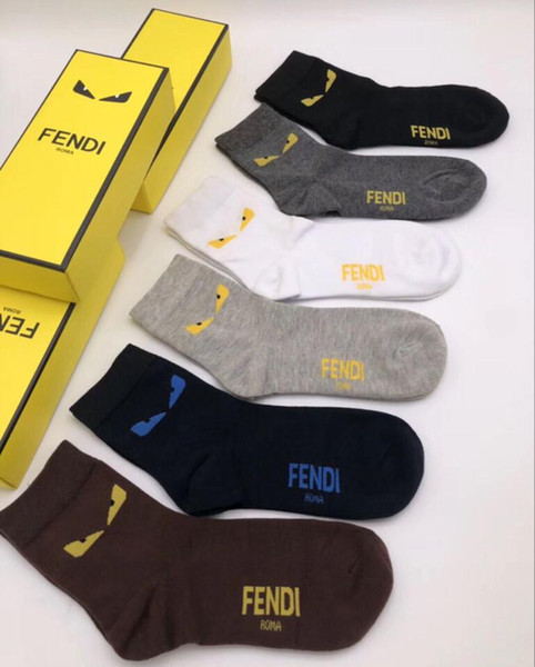 Retail box 6 Pairs Famous luxury FF Letter long Cotton Couple Sport Wear Socks Stockings Women men Popular Logo Design Casual Socks 010