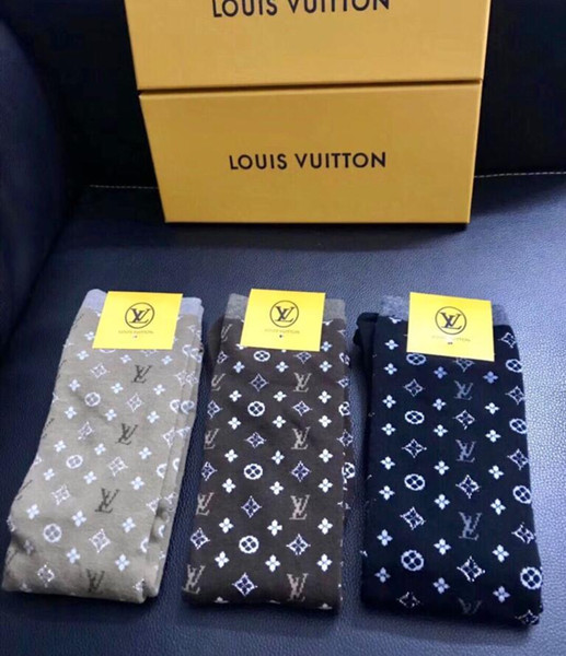 Brand Stockings Men Fashion Sock With Gift Box Shows Female and male unisex Socks letter Colors Knitted Cotton Socks 140