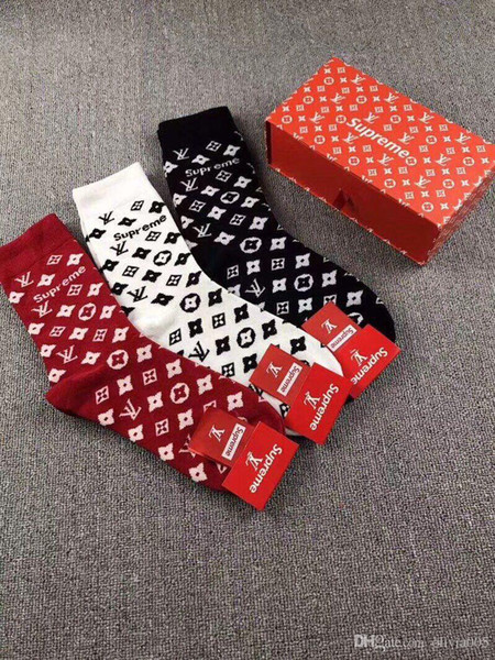 Retail box Famous letter Socks stockings for men and Women Fashion Designer Ladies Antibacterial Cotton Luxury Brand Unisex Sport Sock 020