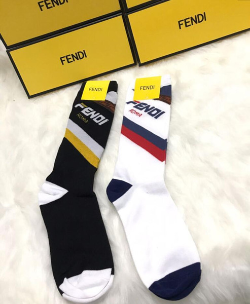 Brand Stockings Men Fashion Sock With Gift Box Shows Female and male unisex Socks White and Black FF letter Colors Knitted Cotton Socks