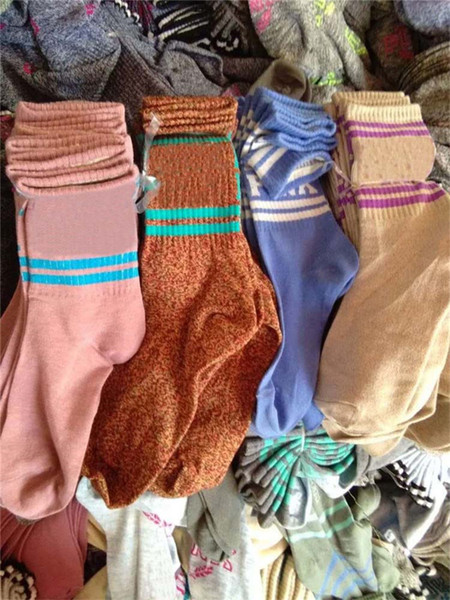 Good Quality Unisex Middle Socks Outdoors Sport Cheerleaders Sock Men Women Adult Socks Multicolors Stretch Cotton