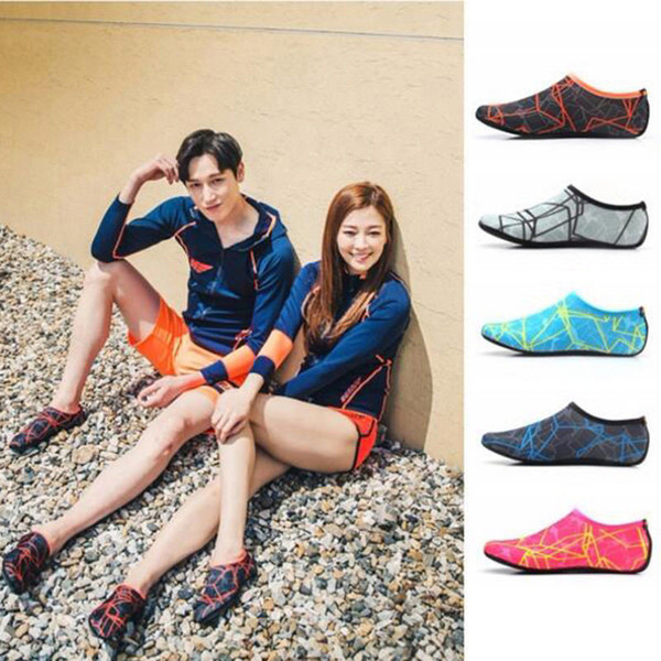 Fashion Outdoor Kids Women and Men Classic Barefoot Non-Slip Water Sea Socks Shoes for Beach Scuba Diving Surfing Swimming Yoga Exercise