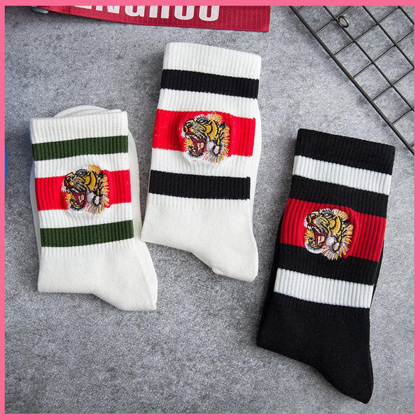 2018 Mens designer socks embroidery Tiger head stripes off black white cotton sports socks for man woman fear god vetements