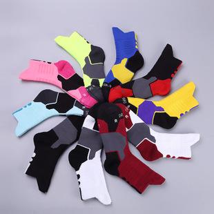 Basketball socks for adult outdoor training Towel bottom skid-proof sports socks Gas-permeable and Thickened Socks for Competition