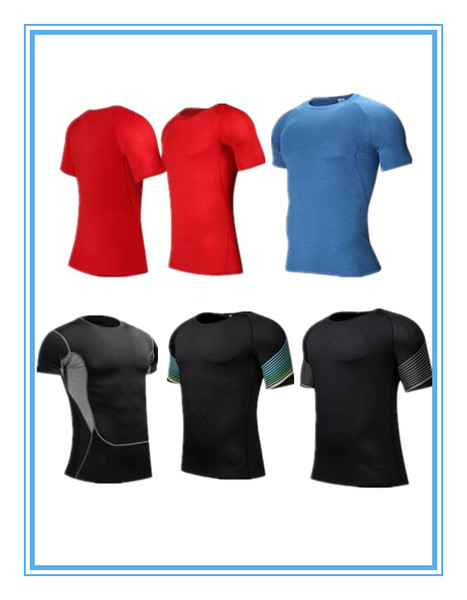 A man who practices tight fitting clothes.Quick drying breathable fabric, running fitness clothes.Black T-shirt