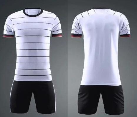 2022men Football Custom Blank Team Soccer Jerseys Sets Customized Soccer Tops With Shorts Training Short Outdoor soccer uniform yakuda wear