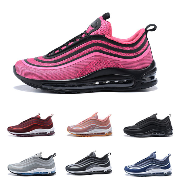 ULTRA Cushion Running Shoes For Men Black White Pink Grey Red Mens Athletic Trainers Sports Shoes Designer Sneakers Size 36-45