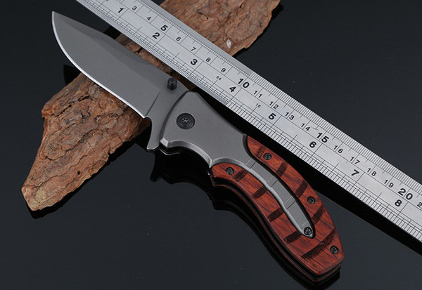 Wholesale Titanizing Folding Blade Knife Skidproof Wood Handle Self-defense Tactical Knife Hunting Camping Pocket Knives EDC outerdoor Tools