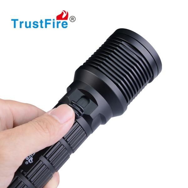 Professional Scuba Diving LED Flashlight Underwater Flash light Waterproof Powerful Diving Torch XM-L2 Shockproof Scuba Diving Equipment Hot