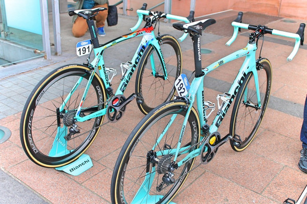 Bianchi Diy Carbon Road Full Bike/Complete Bike With Ultegra R8010 Groupset DURA ACE 50MM carbon wheelset