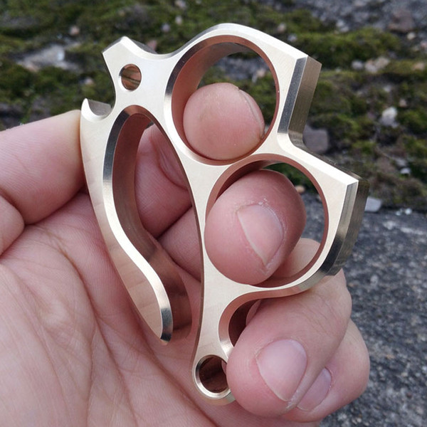 Outdoors Brass Flying FishTwo Finger Knuckle Duster Paperweight 120g CNC Machined EDC Personal Defense with quickdraw 23mm Finger diameter