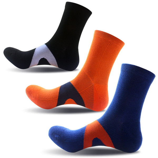 The new men's outdoor sports pressure socks 3-color right-angle with the bristles to strengthen the basketball socks outdoor climbing socks