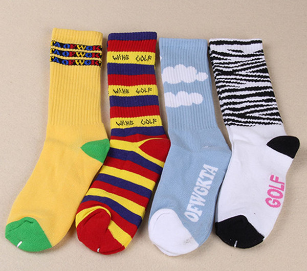 2017 New Arrival Combed Cotton Sports Socks Sweat Football Socks Manufacturers Sports Socks In Stock Fast Shipping