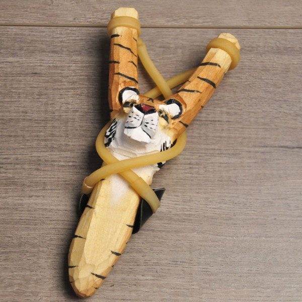 Cute Animal Wooden Hunting Slingshot Animal Giraffe Tiger Wolf Fox Dog Shape Sling Shot Toys For Outdoor Catapult 11 5jj BB