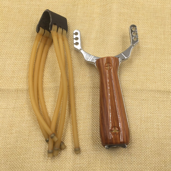 The factory sells mahogany slingshot, wild wolf camouflage slingshot, three-cards leather band outdoor competitive slingshot directly