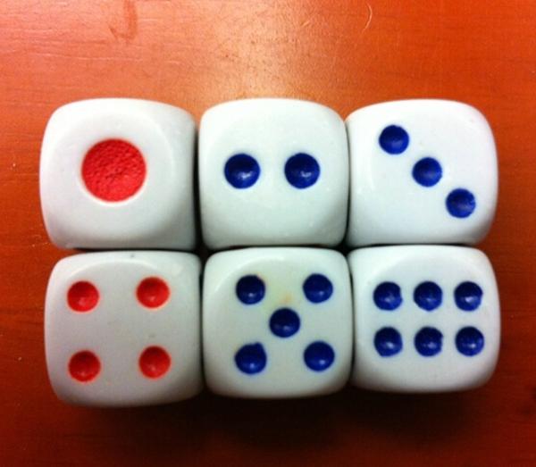 6 Sided Dice 13mm Ordinary Dices Routine Boson White Background Red Blue Points KTV Bar Nightclub Drinking Game Dice Good Price #N2