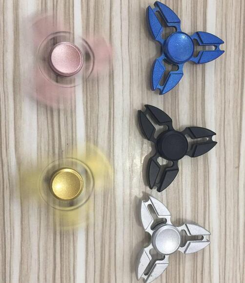 Five Color Fidget Spinner Spinning Top Crab Three Corners Fingertip Gyroscope Hand Spinner Aluminium Alloy Toys