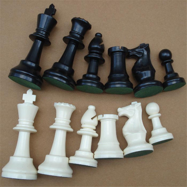 32 Medieval Chess Pieces/Plastic Complete Chessmen International Word Chess Game Entertainment Black&White 64/77MM P25