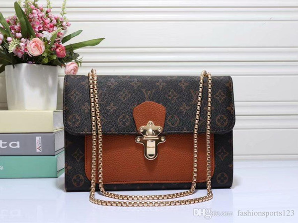 2019 New Designer Handbags snake leather embossed fashion Women bag chain Crossbody Bag Brand Designer Messenger Bag sac a main