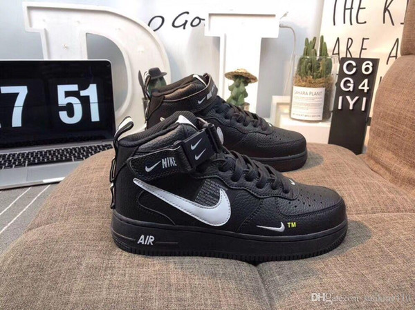 2019 Cheap 1 Utility Classic Black White Dunk Men Women Casual Shoes red one Sports Skateboarding High Low Cut Wheat Trainers Sneakers 6-11