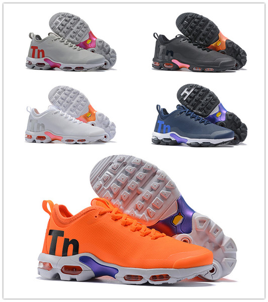 2018 Newest Mercurial Plus Tn Ultra SE Men Women Running Shoes Brand Designer Womens Mens Black White Orange Trainers Chaussures