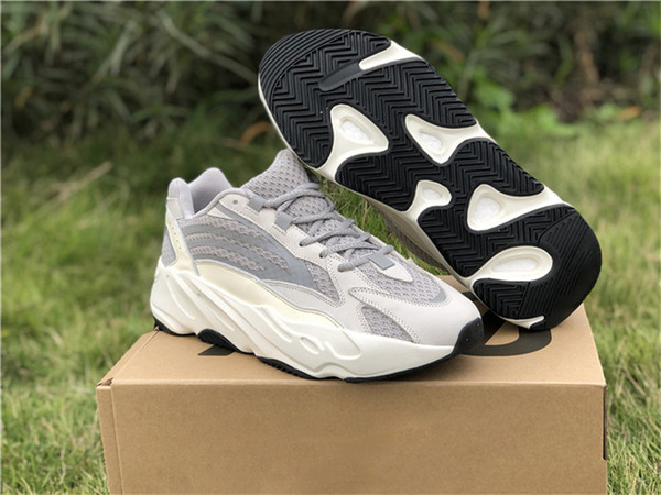 2018 New Authentic 700 V2 Static Kanye West Outdoor Shoes For Men Women Runner Wave Mauve Triple White EF2829 Limited Sneakers With Box