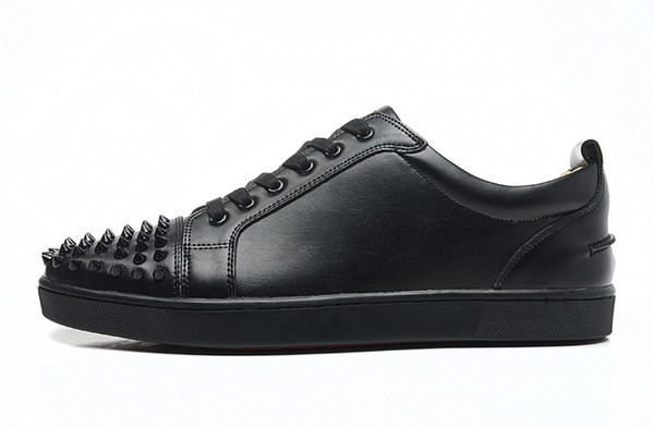 2019 Top quaity Low Cut Spiked Toe Flats Red Bottom Shoes For Men and Women Famous Brand Fashion Designer Sneakers sizes36-46