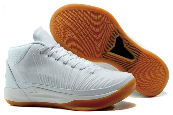 New fashionable high quality men's leisure shoes The soles are comfortable and soft With shoelaces Prevent slipping Shoe sizes are 40-46