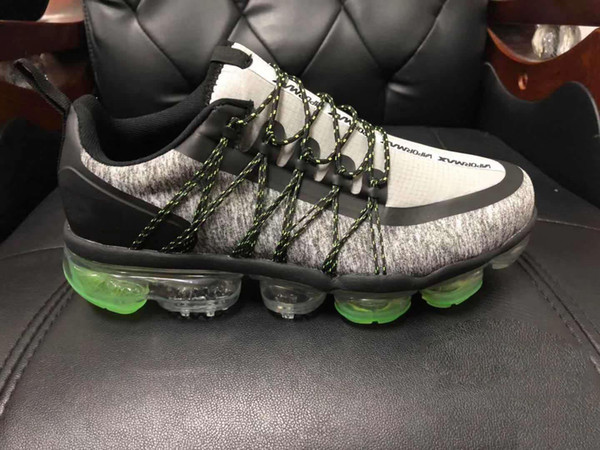 2019 New casual and fashionable practical men's shoes The soles are comfortable and soft With shoelaces to prevent slipping Free shipping