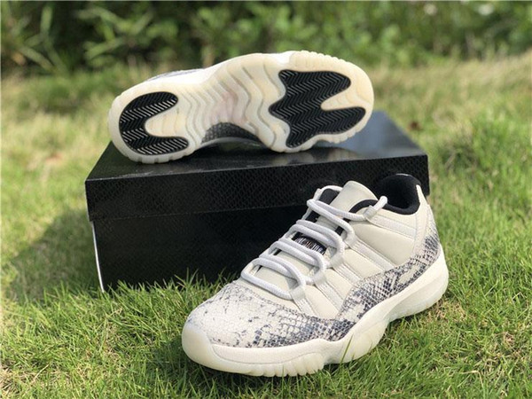 Hottest 11 Low SE Snakeskin Light Bone Man Basketball Shoes 11s XI Real Carbon Fiber Mens Sports Shoes Classic Athletic Sneakers US 7-13