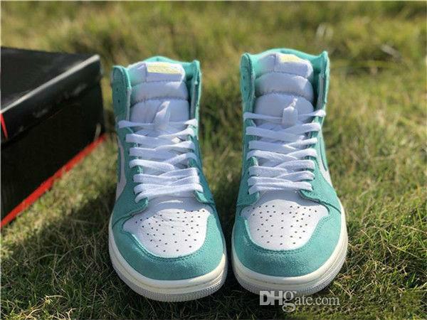 2019 New Turbo Green Basketball Shoes 1 1s Mens Green White Sports Shoes Fashion Outdoor Designer Trainer Sneakers 01
