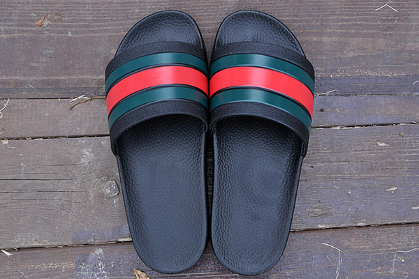 High quality designer men's and women's summer rubber sandals beach slip fashion wear white black slippers indoor shoes