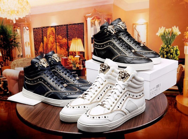 New casual men's shoes 2018 new Medusa fashion wild trend gold white white lace low shoes fashion brand shoes