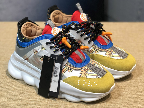 Designer luxury men Outdoor Shoes fashion sneakers newest Top quality Chain Reaction Greek Key braille love mesh Outdoor Shoes