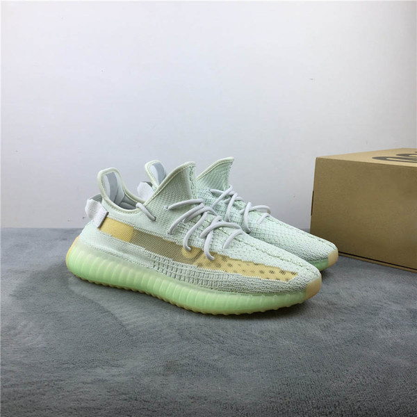 2019 New True Form Hyperspace Clay V2 Running Shoes High Quality Womens Sport Jogging Casual Shoe Mens 350 Designer Trainer Sneakers