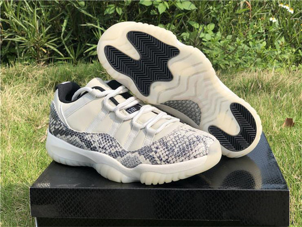 2019 Authentic 11 Low SE Snakeskin White Grey Mens Basketball Shoes Real Carbon Fiber CD6846-002 Light Bone Sports Sneakers With Box