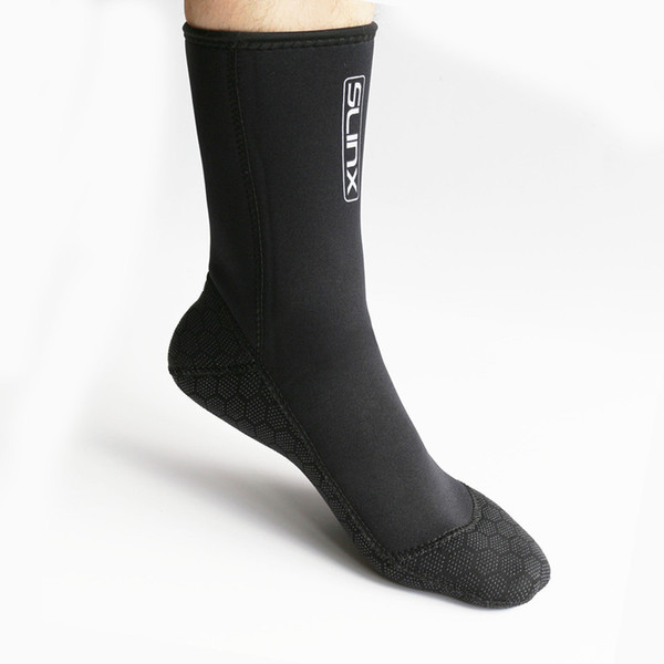 professional diving socks 3 mm neoprene socks glued and blindstitched with anti-slip silicone dot printing soles for beach sports
