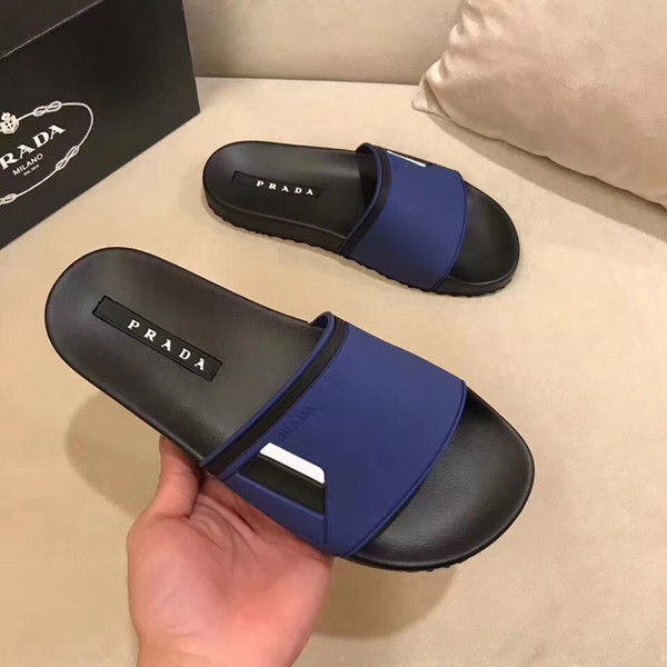 Luxury Little Bee Designer Men Summer Brand Rubber Sandals Beach Slide Fashion Scuffs Slippers Indoor Shoes