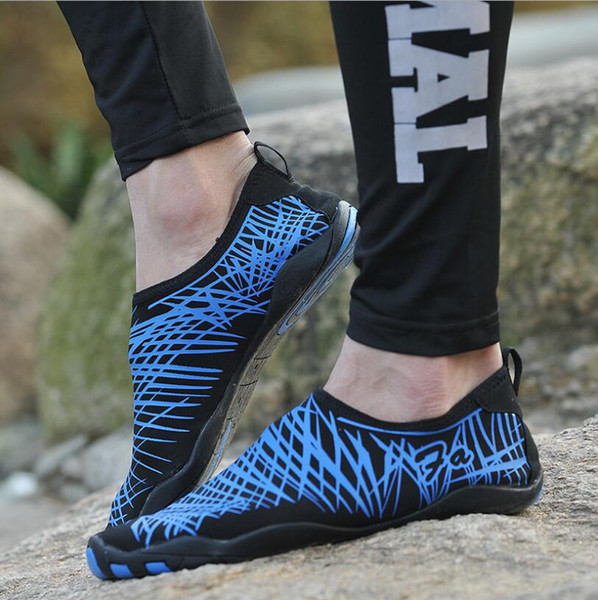 Swimming shoes parent-child beach diving shoes outdoor speed interference water men up stream shoe shoe set foot paste shoes