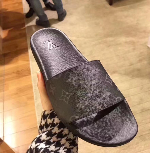 Designer Slippers Men Rubber slide Sandals Brand women Men Summer printing leather Flip Flops Slippers Black falt shoes Beach causal Slipper